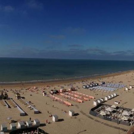 Ferienwohnung Zeedijk44 - Frontal Sea View Penthouse De Panne Exterior foto