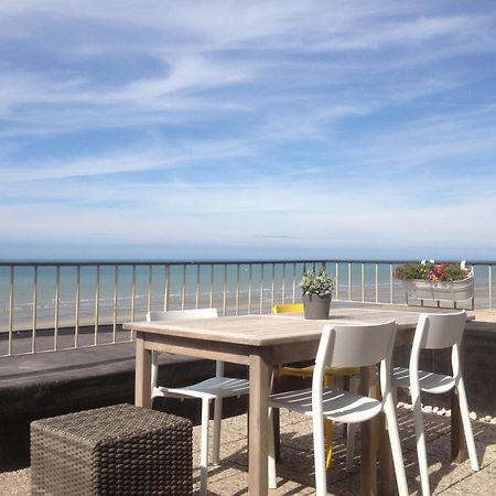 Ferienwohnung Zeedijk44 - Frontal Sea View Penthouse De Panne Exterior foto